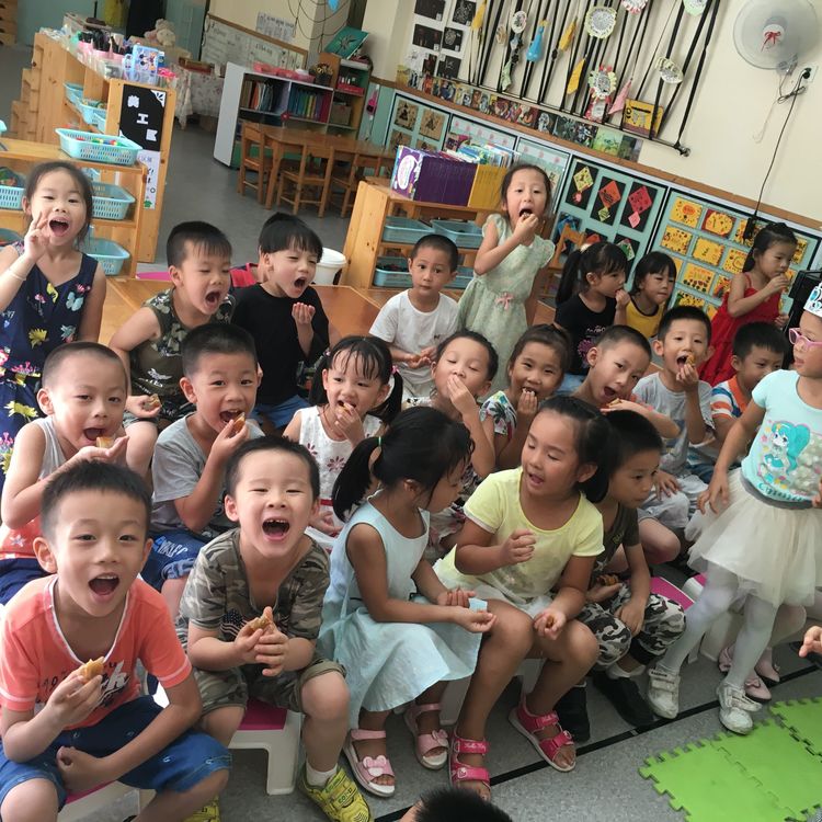 濃濃中秋情，歡樂迎國慶
