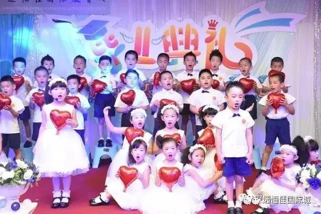 想知道全深圳最Fashion、 口碑最好的畢業(yè)典禮在哪里？