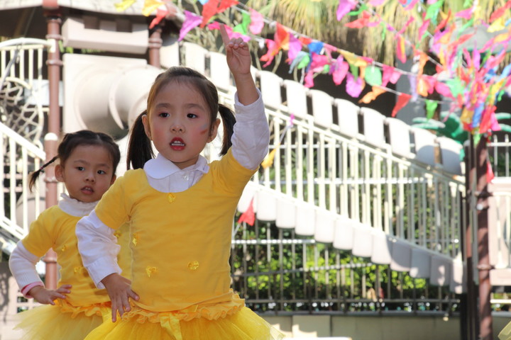 炫彩多世界，走向新時代”慶集團(tuán)20周年級組決賽暨頒獎典禮