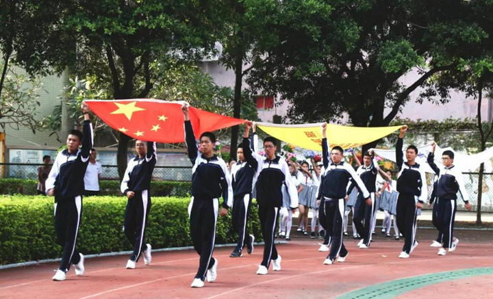 師生九月收獲滿滿，升旗儀式集體表彰