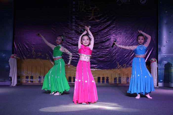 你唱我唱大家唱，你聽我聽好聲音！ ——2019年第十屆“遠(yuǎn)恒佳好聲音”龍華校海選如火如荼